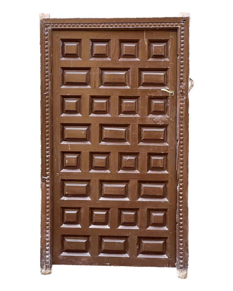 Puerta castellana panelada en madera maciza