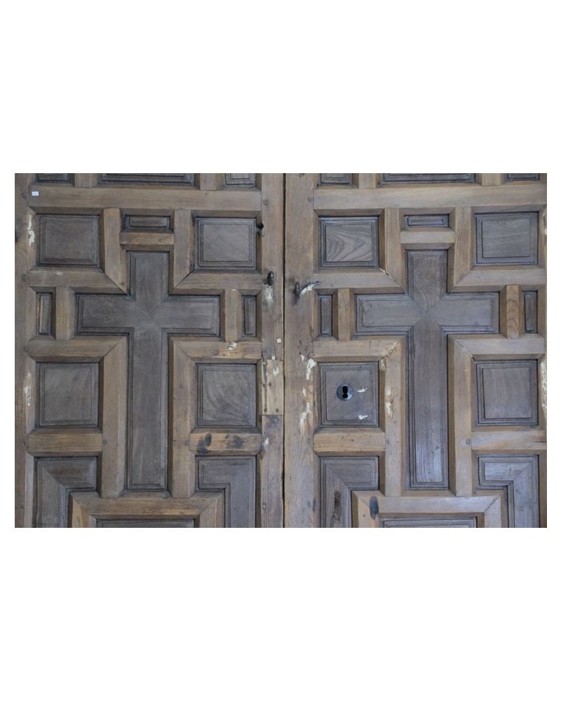 Castilian Door, 17th Century with Central Cross - 9/14