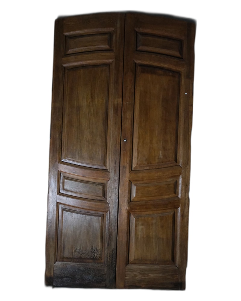 Portón de Doble Hoja del Siglo XX en Pino