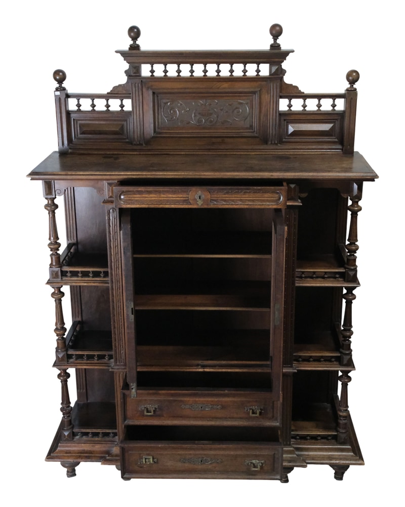 19th Century Walnut Sideboard - 13/19