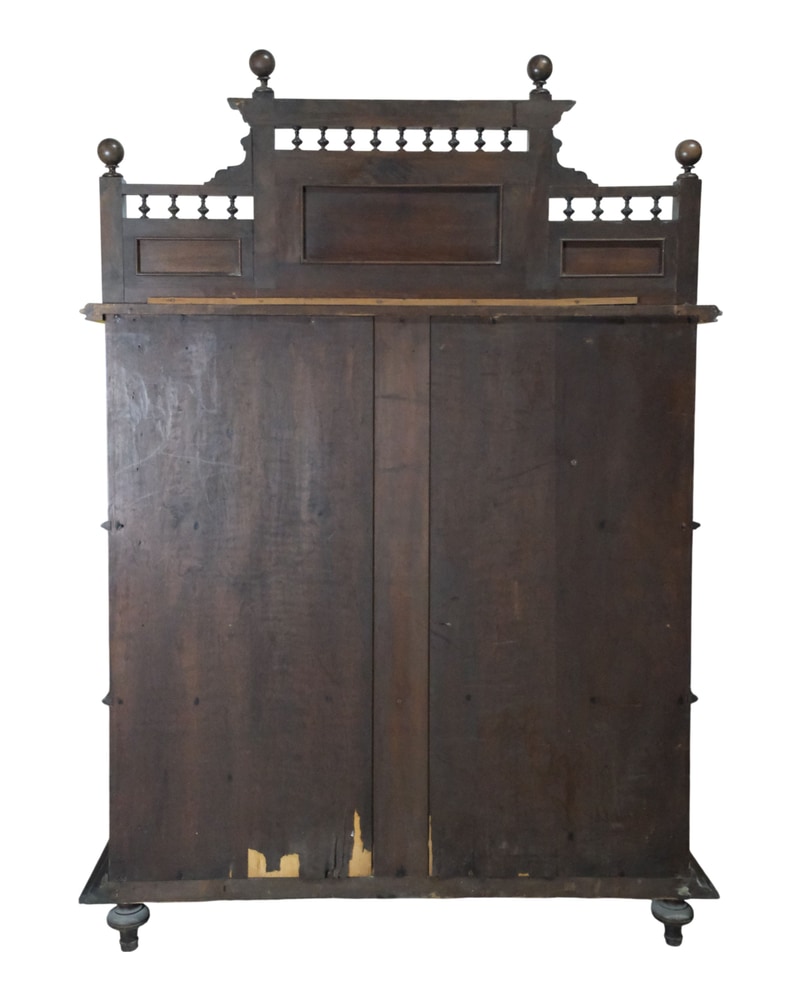 19th Century Walnut Sideboard - 16/19
