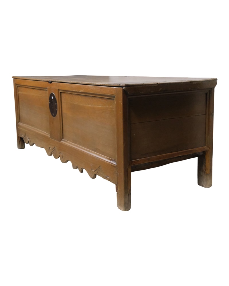 18th Century Andalusian Pine Chest with Carving - 6/11