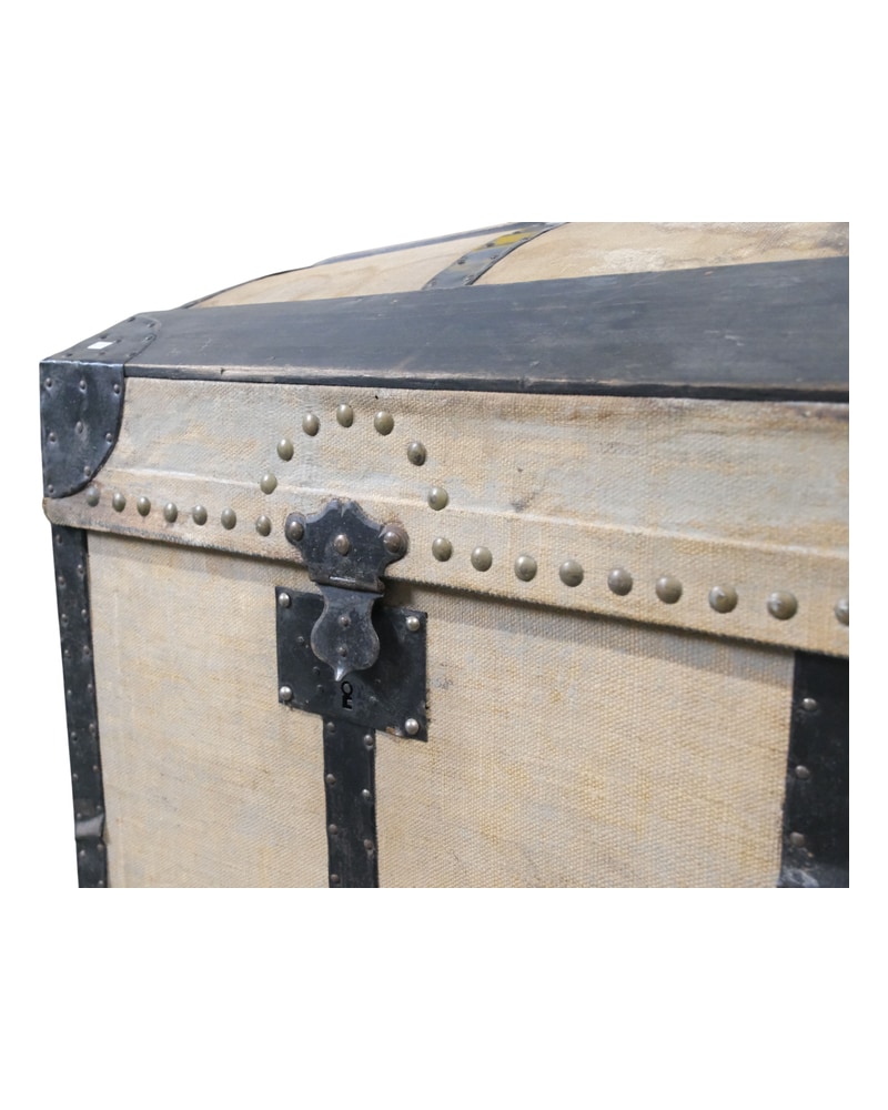 19th Century Black and White Woven Chest - 4/9