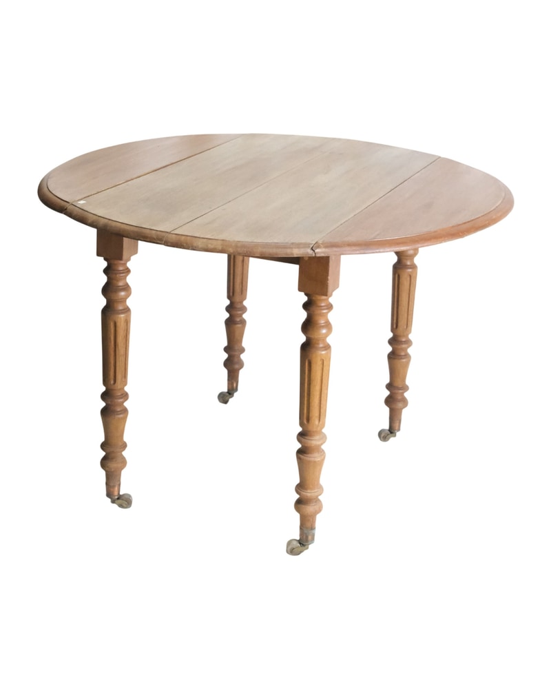 19th Century Round Oak Table with Leaves and Wheels - 2/5