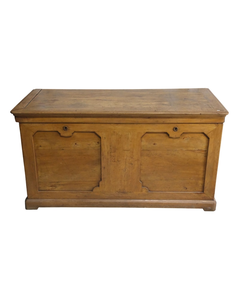 Baúl de Pino del Siglo XX con Revestimiento en Zinc