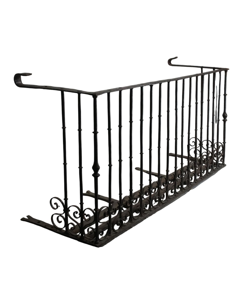 18th Century Wrought Iron Balcony with Frieze - 3/9
