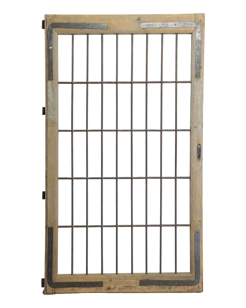 Portón con Reja del Siglo XIX