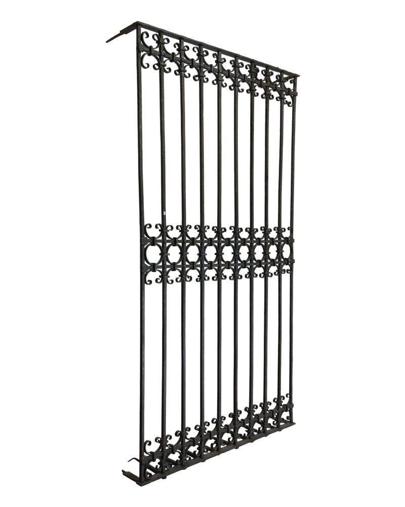19th Century Cast Iron Grille with Motifs - 2/7