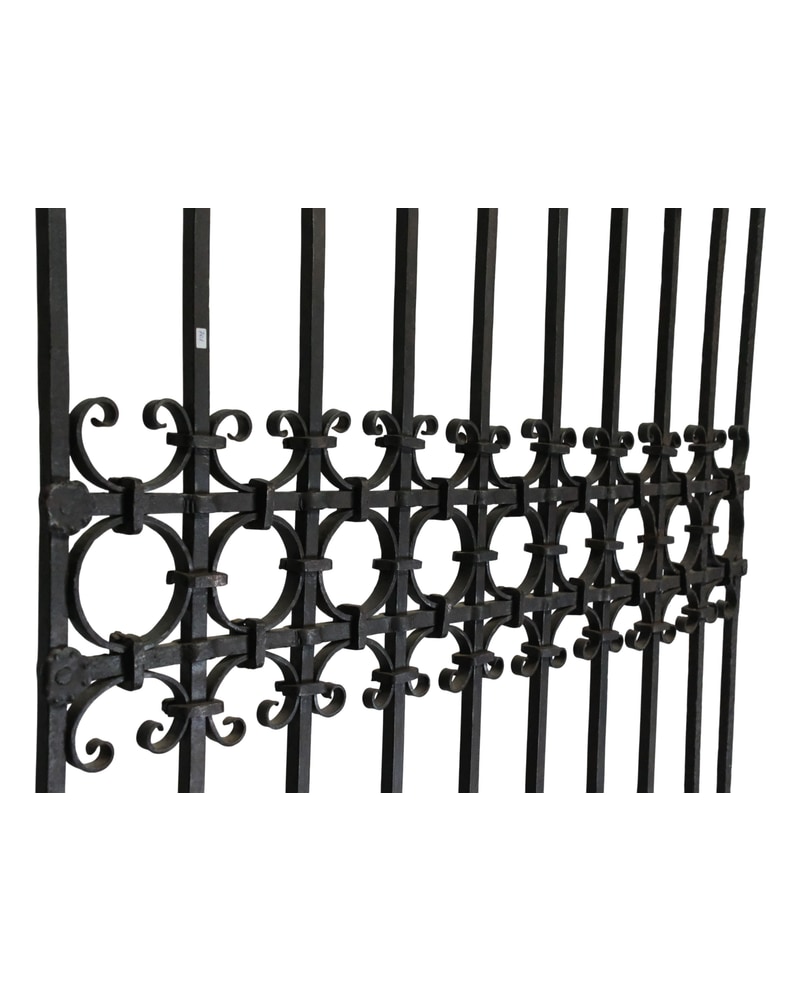 19th Century Cast Iron Grille with Motifs - 3/7
