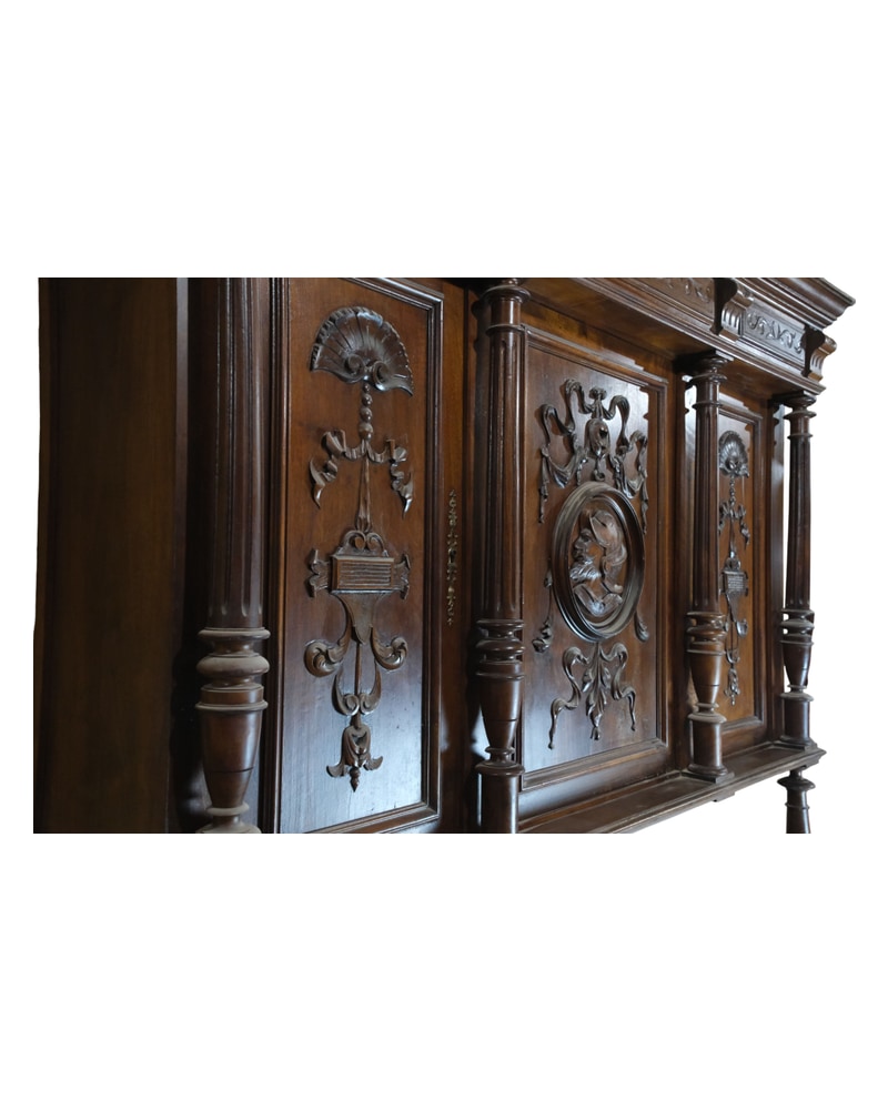 Neocastilian Furniture from the 20th Century with Carved Knight - 6/7