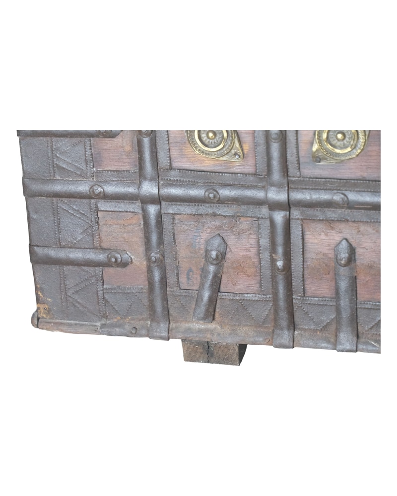 19th Century Indian Chest with Bronze Decoration - 6/8