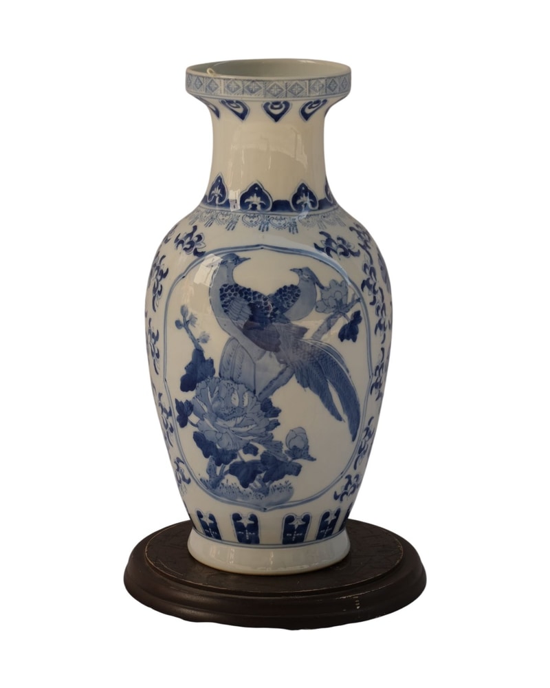 Pair of Chinese Vases - 3/9