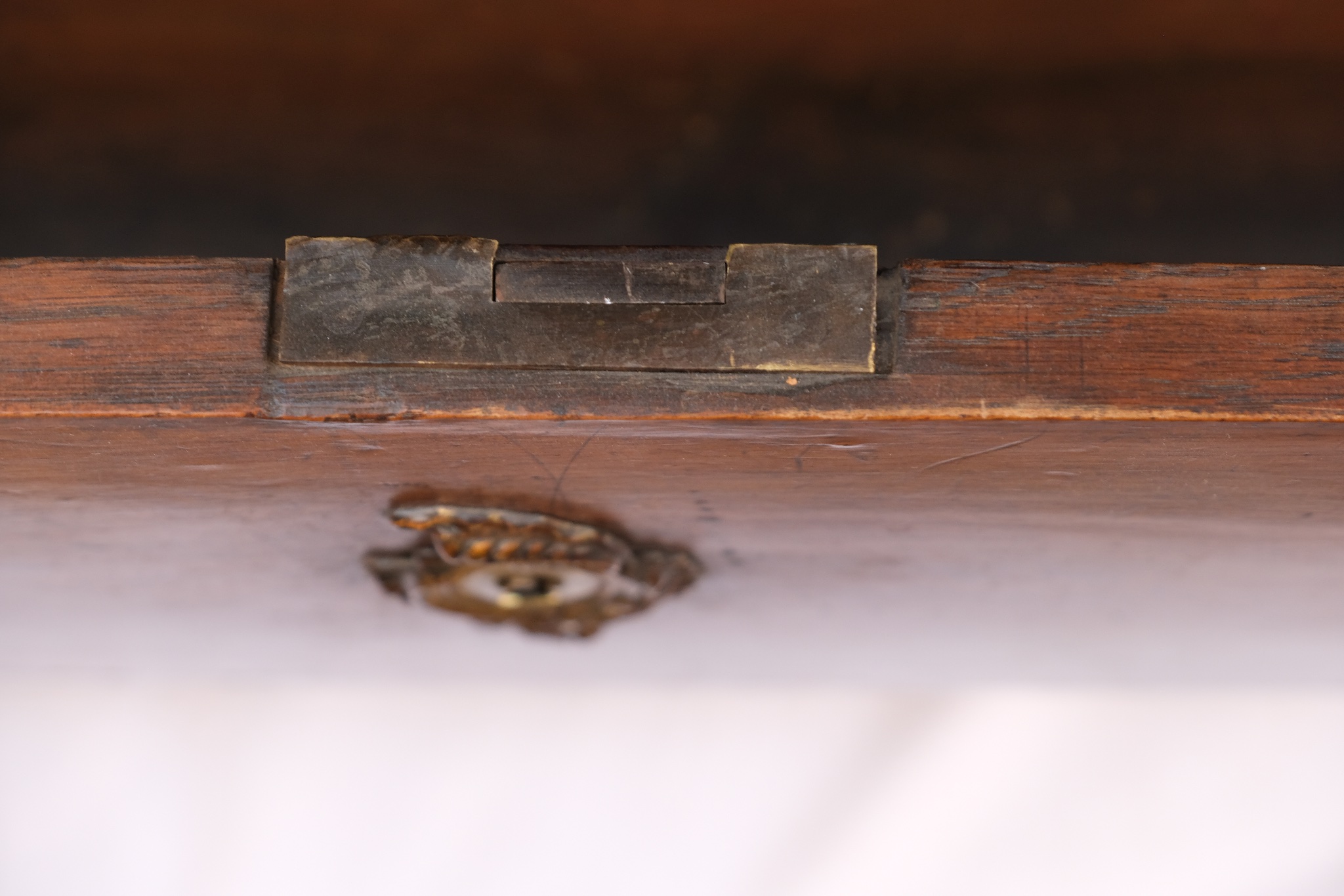 French Commode from the Late 18th Century - 10/15