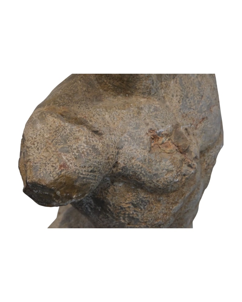 estatua-de-hombre-en-piedra-artista-aleman-mid-century-mallorca