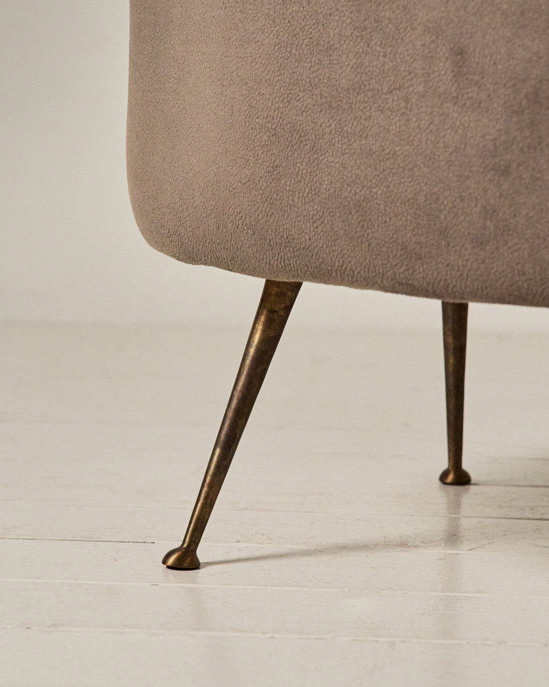 Banco Italiano del Siglo XX en Antelina - 2