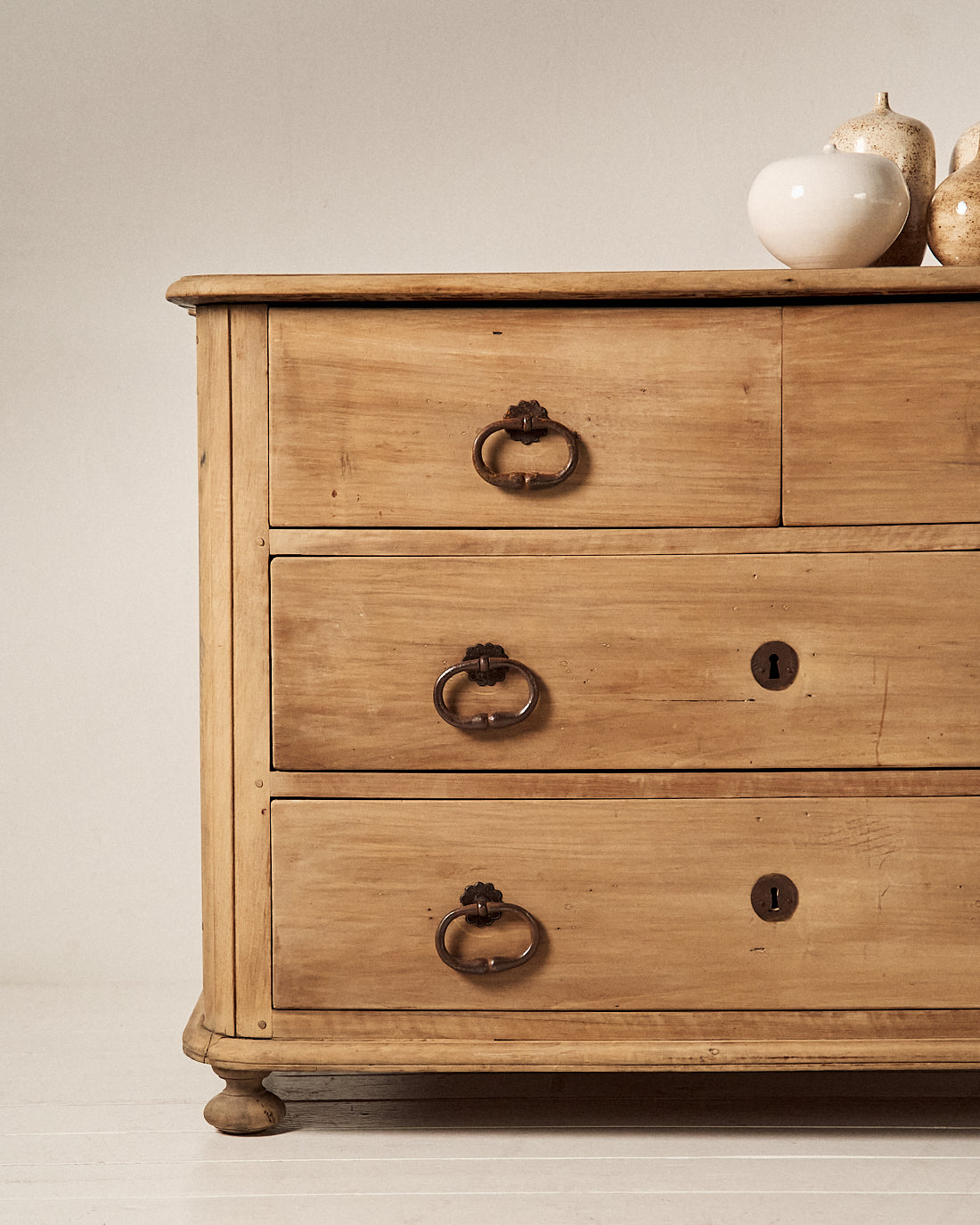 Cómoda Francesa de Nogal del Siglo XVIII - 2