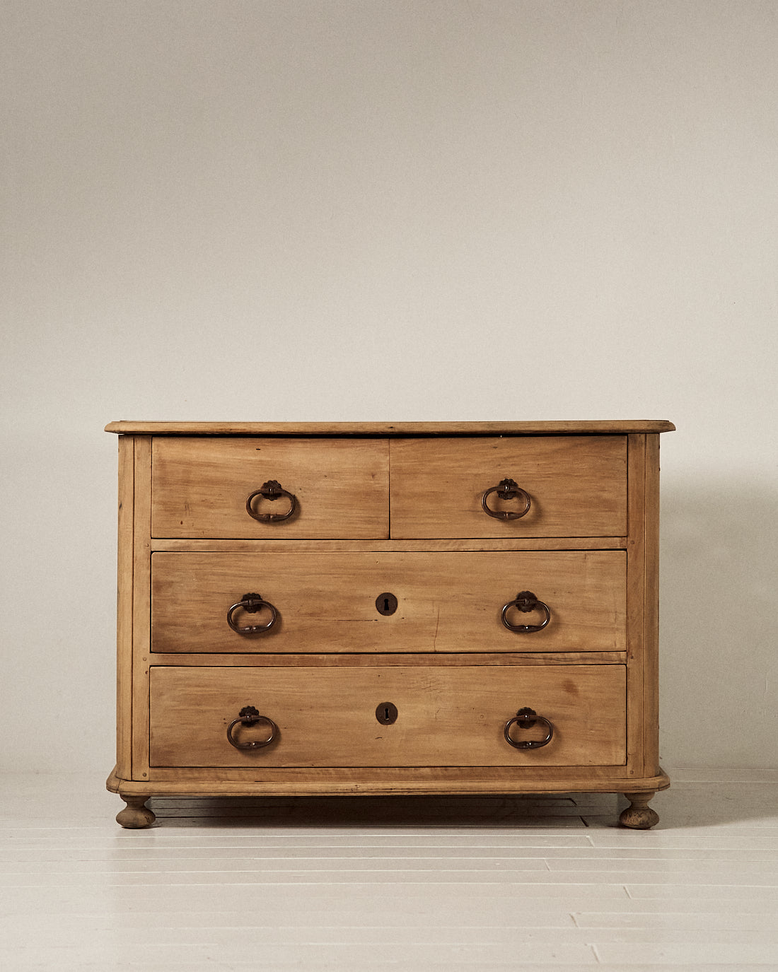 Cómoda Francesa de Nogal del Siglo XVIII - 3