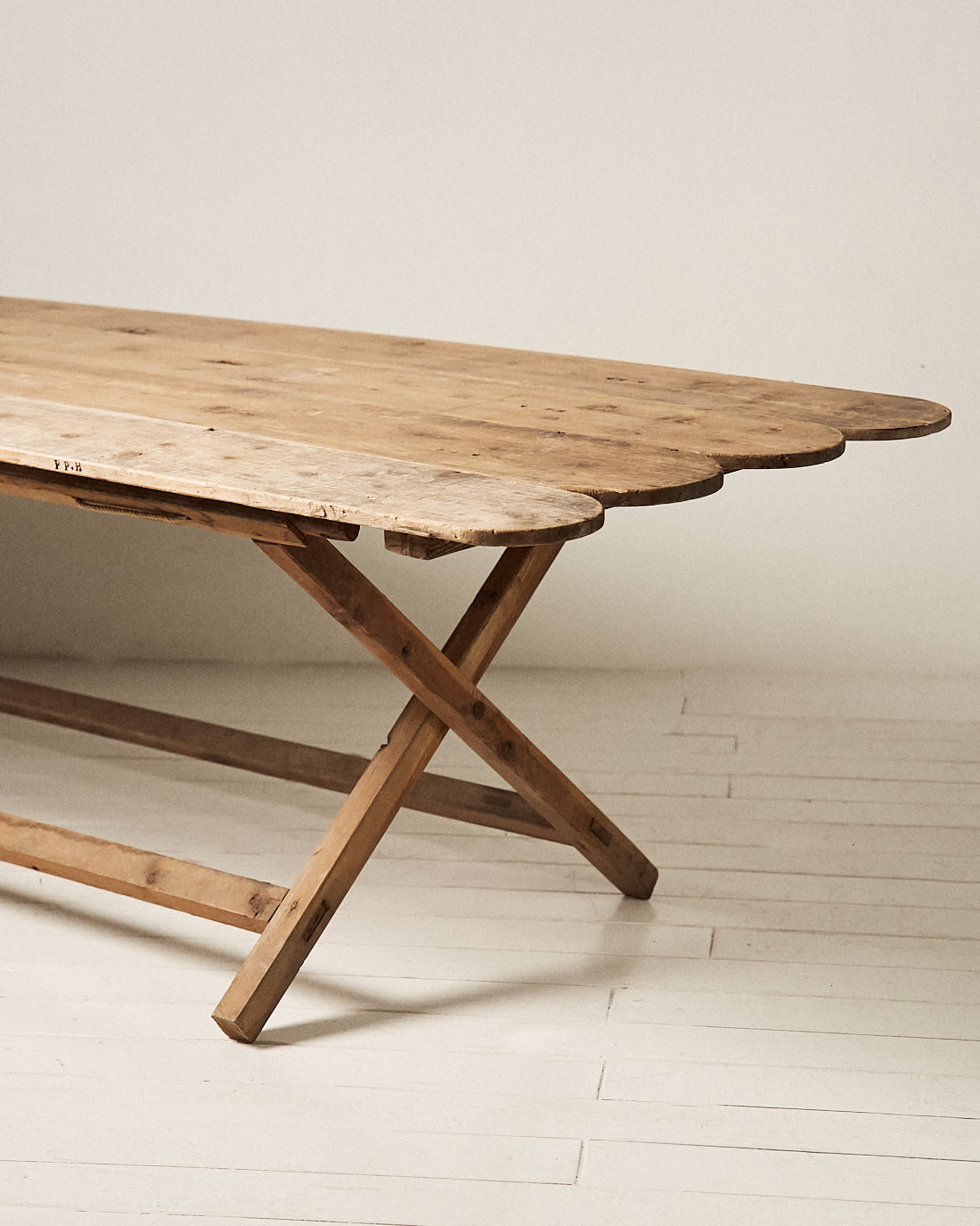 Mesa de Comedor Francesa del Siglo XX en Alerce - 2