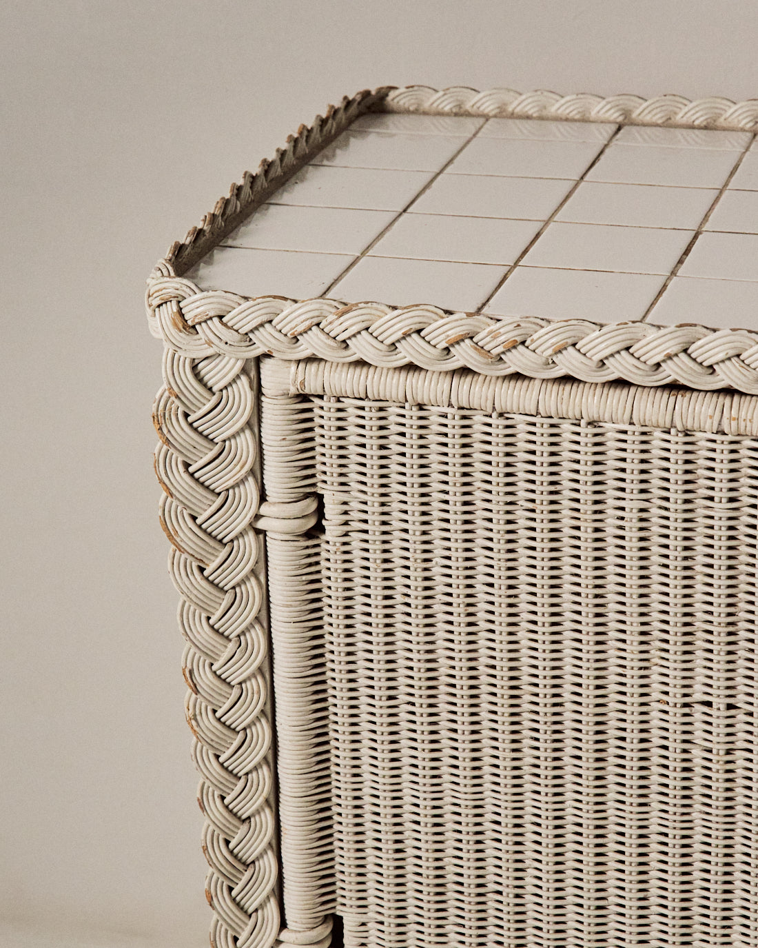 Aparador Francés del Siglo XIX en Ratán Blanco - 4