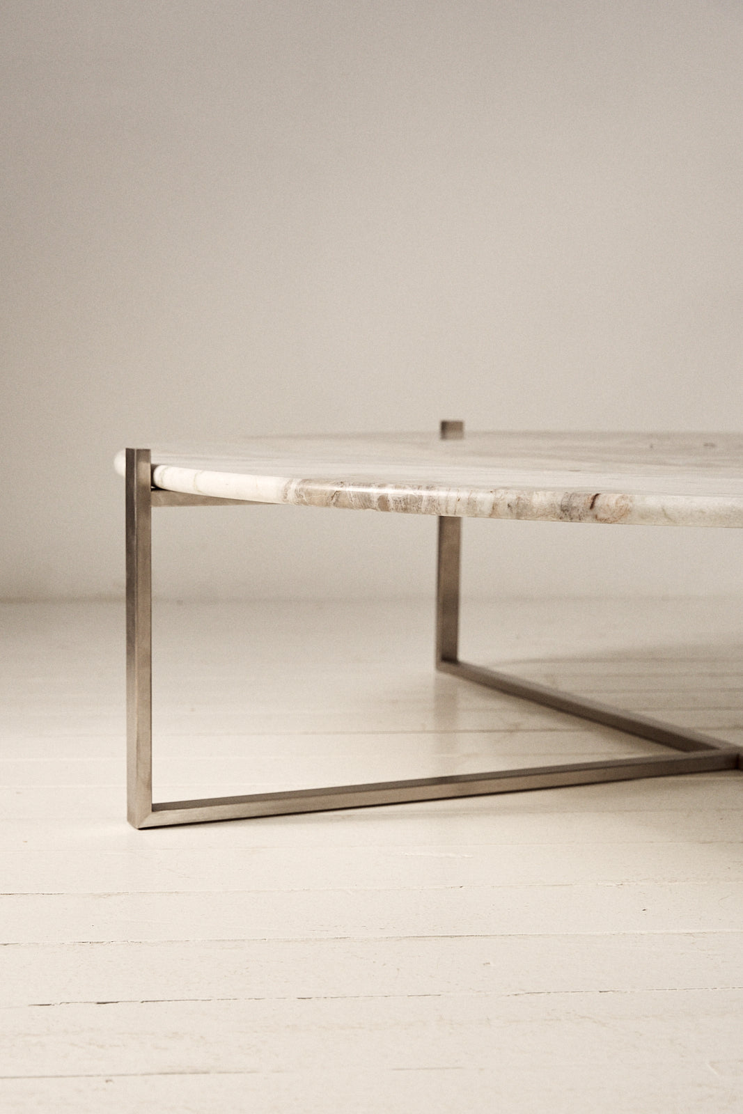 Mesa de Centro del Siglo XXI con Sobre de Mármol - 3