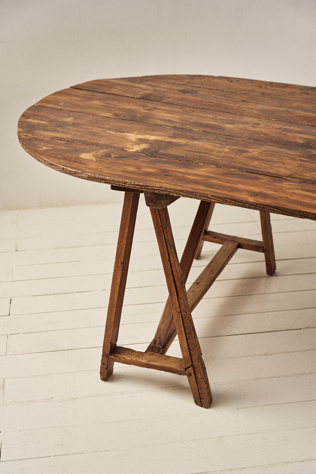 Mesa de Comedor Ovalada del Siglo XXI con Caballetes - 2