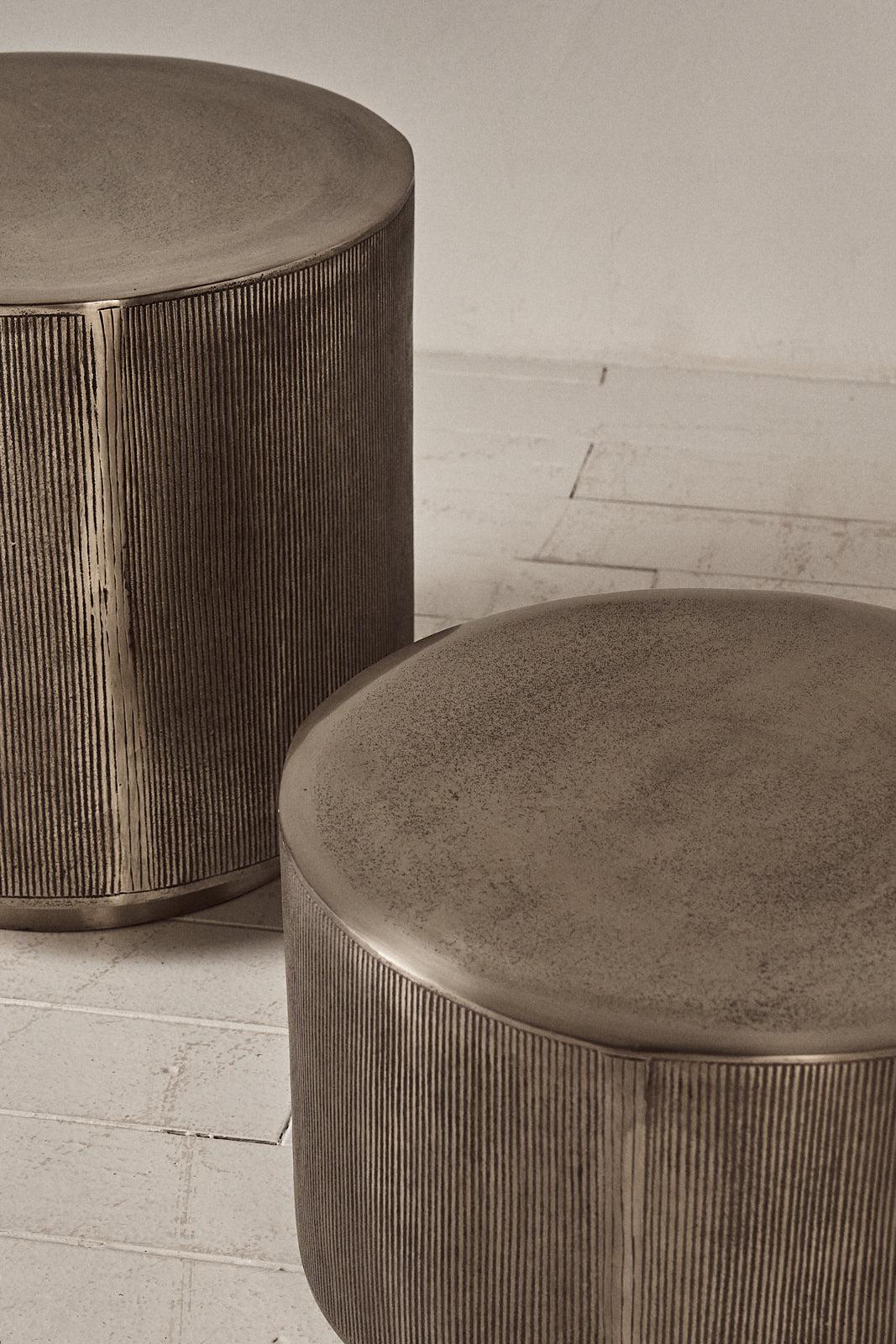 Mesa Auxiliar del Siglo XXI en Aluminio Cepillado - 2