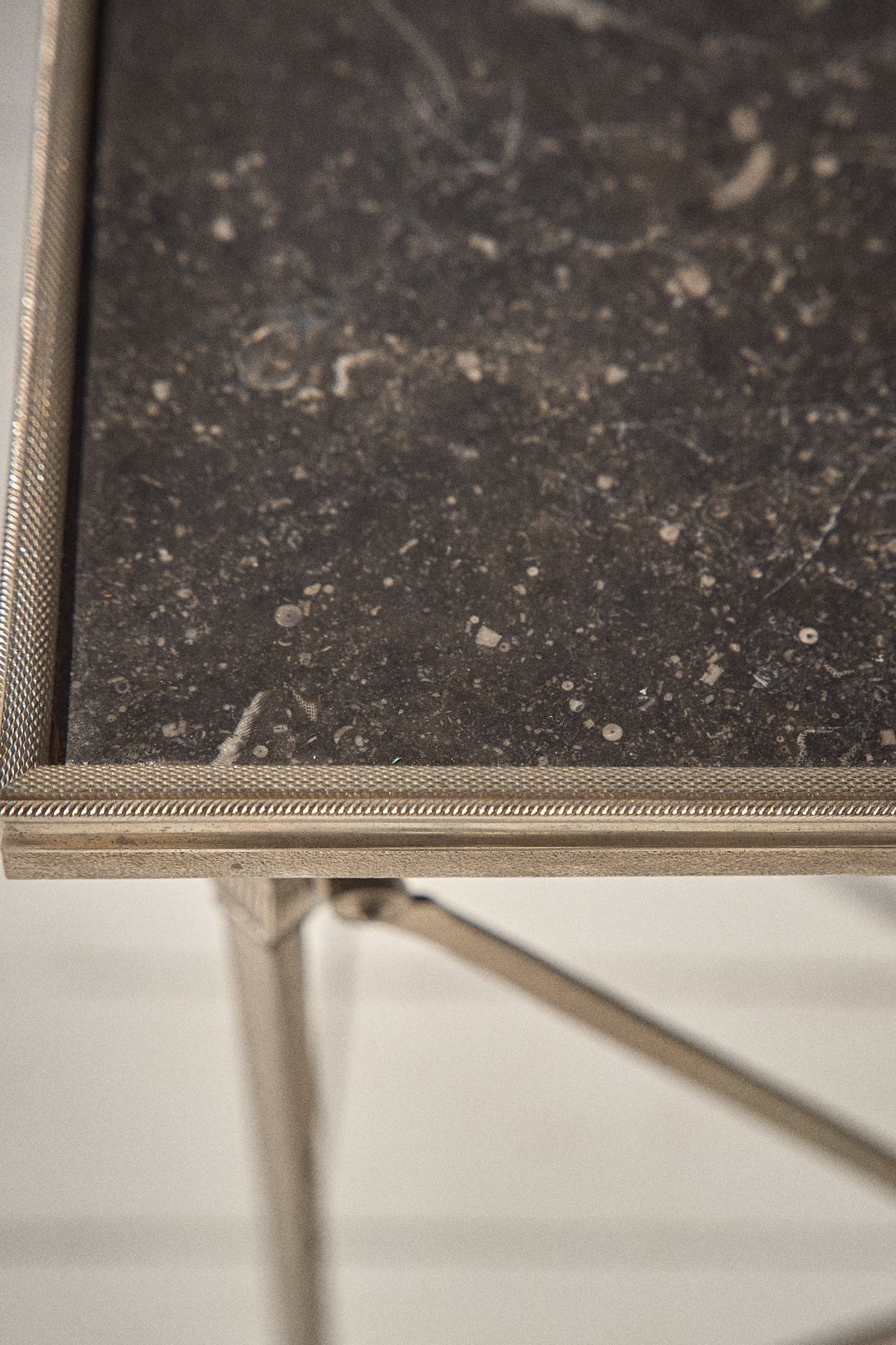 Mesa Auxiliar Guéridon del Siglo XIX en Metal Niquelado y Mármol - 5