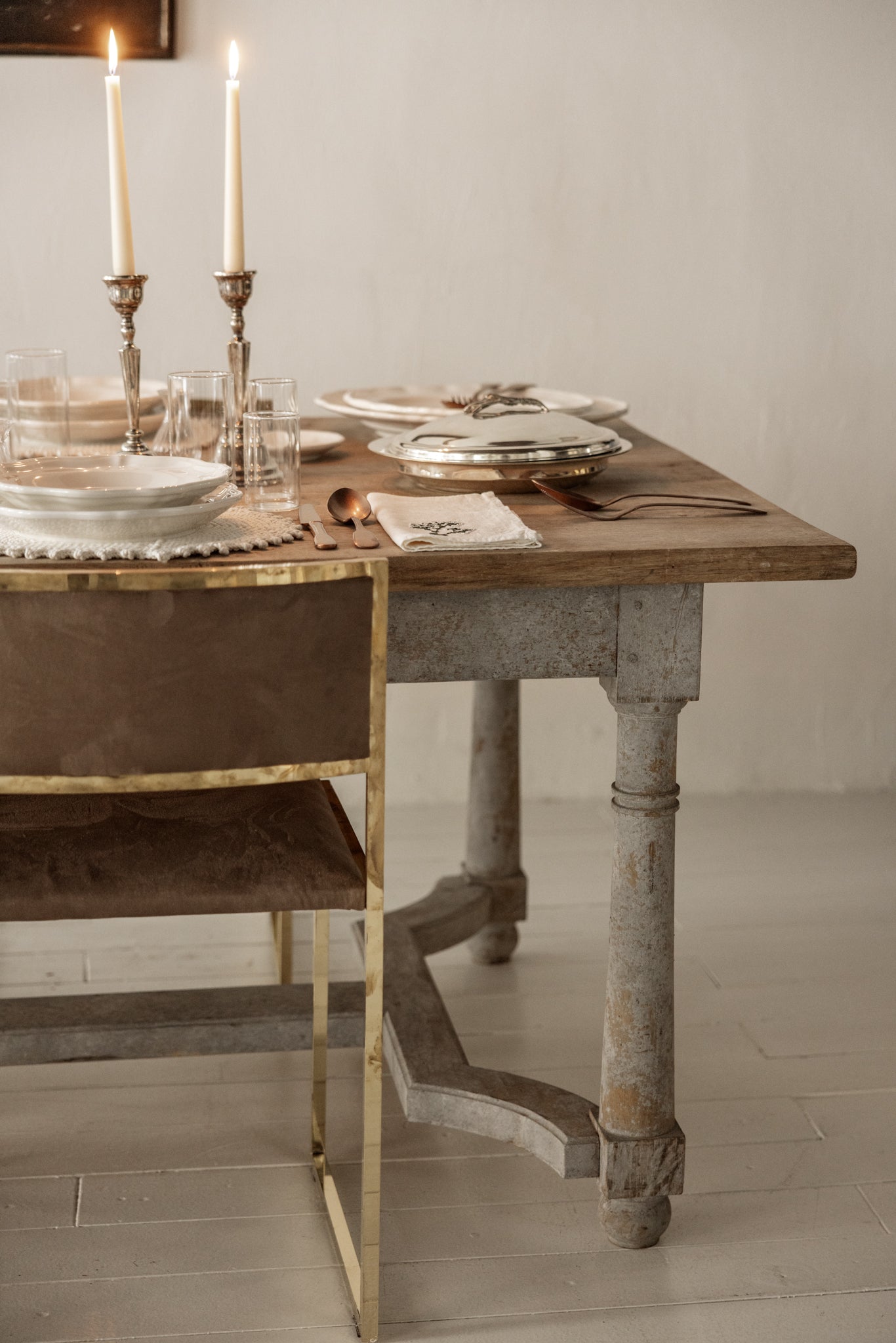 Mesa de Comedor del Siglo XXI de Madera con Pata Torneada - 2