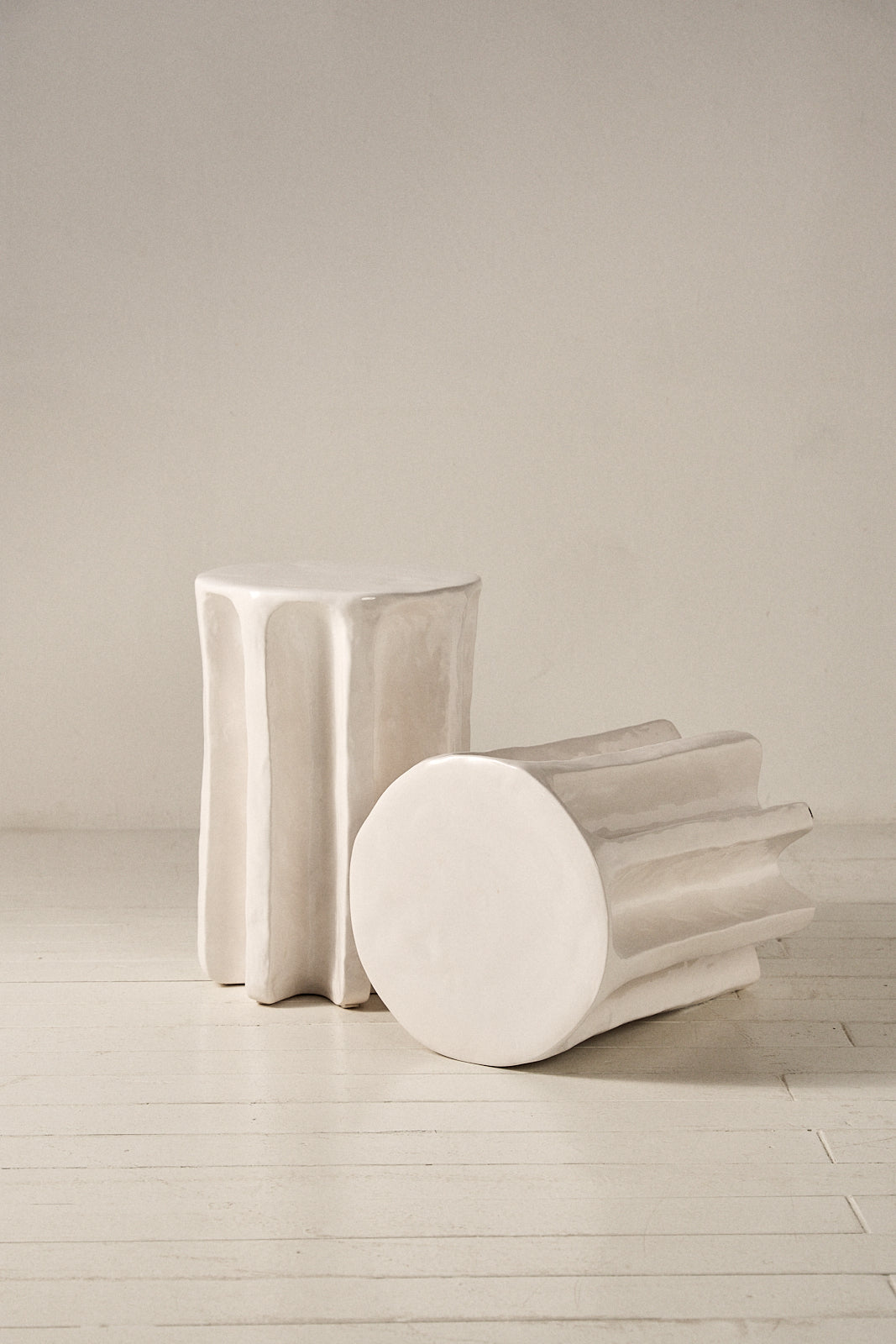 Mesa Auxiliar del Siglo XXI en Cerámica Blanca - 2