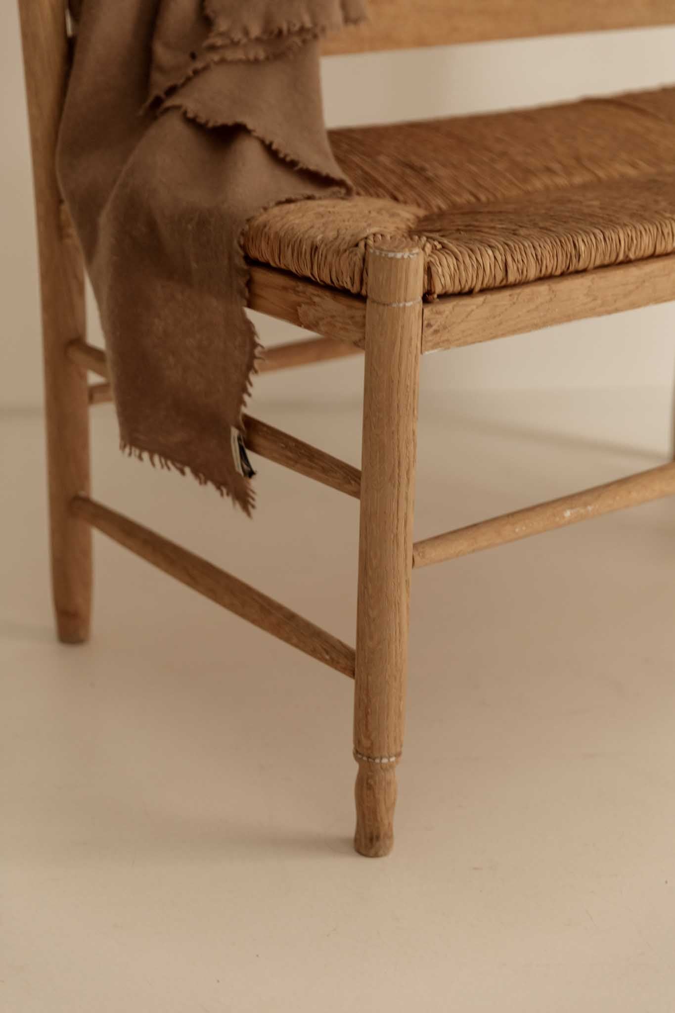 Banco del Siglo XVII en Madera Tallada y Enea - 2