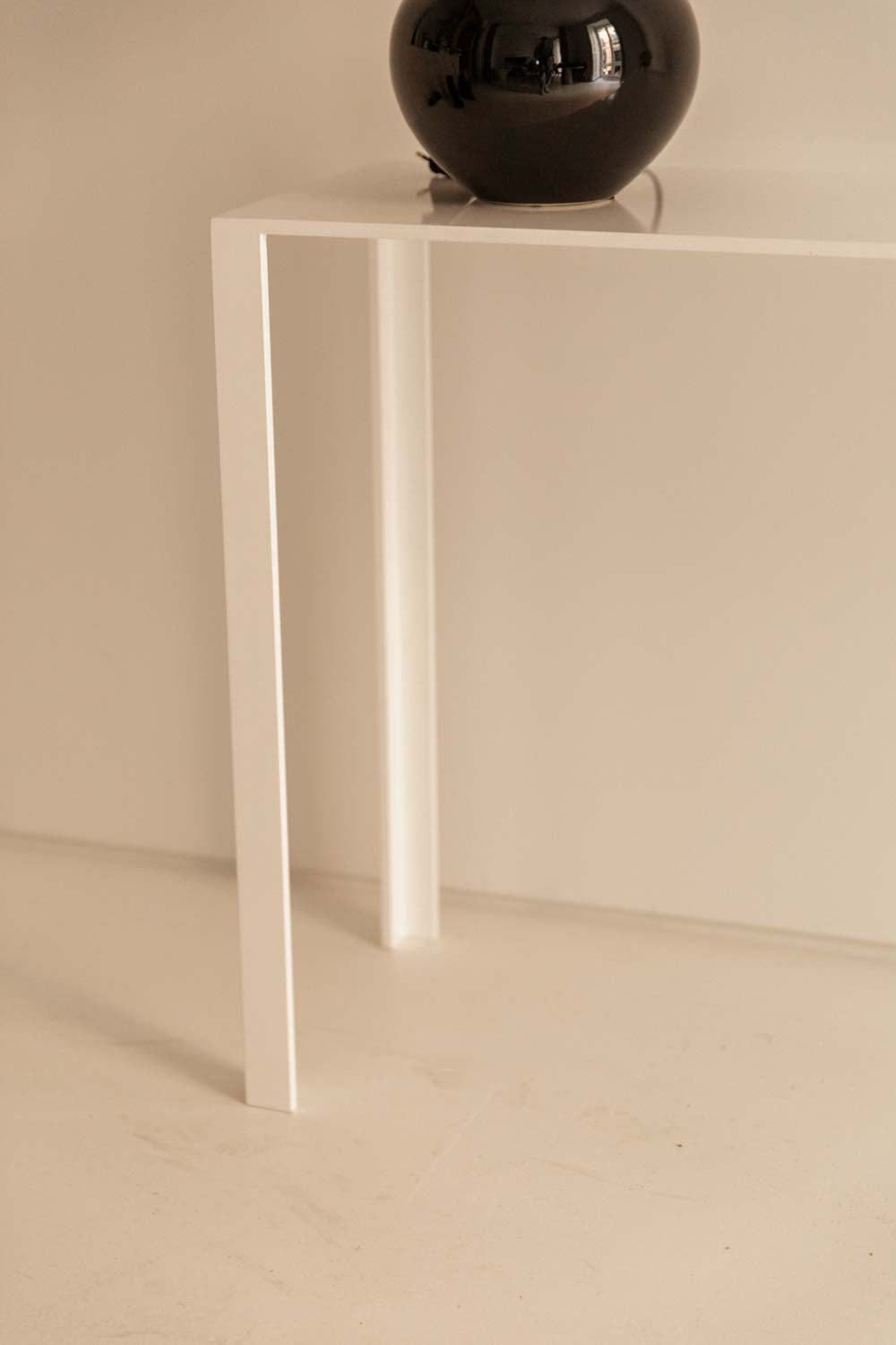 Consola de Hierro Lacado del Siglo XXI en Blanco - 3