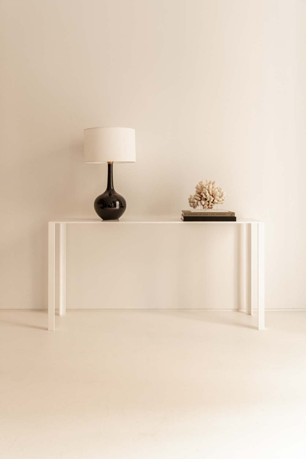 Consola de Hierro Lacado del Siglo XXI en Blanco