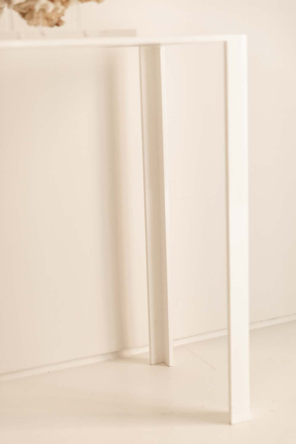 Consola de Hierro Lacado del Siglo XXI en Blanco - 2