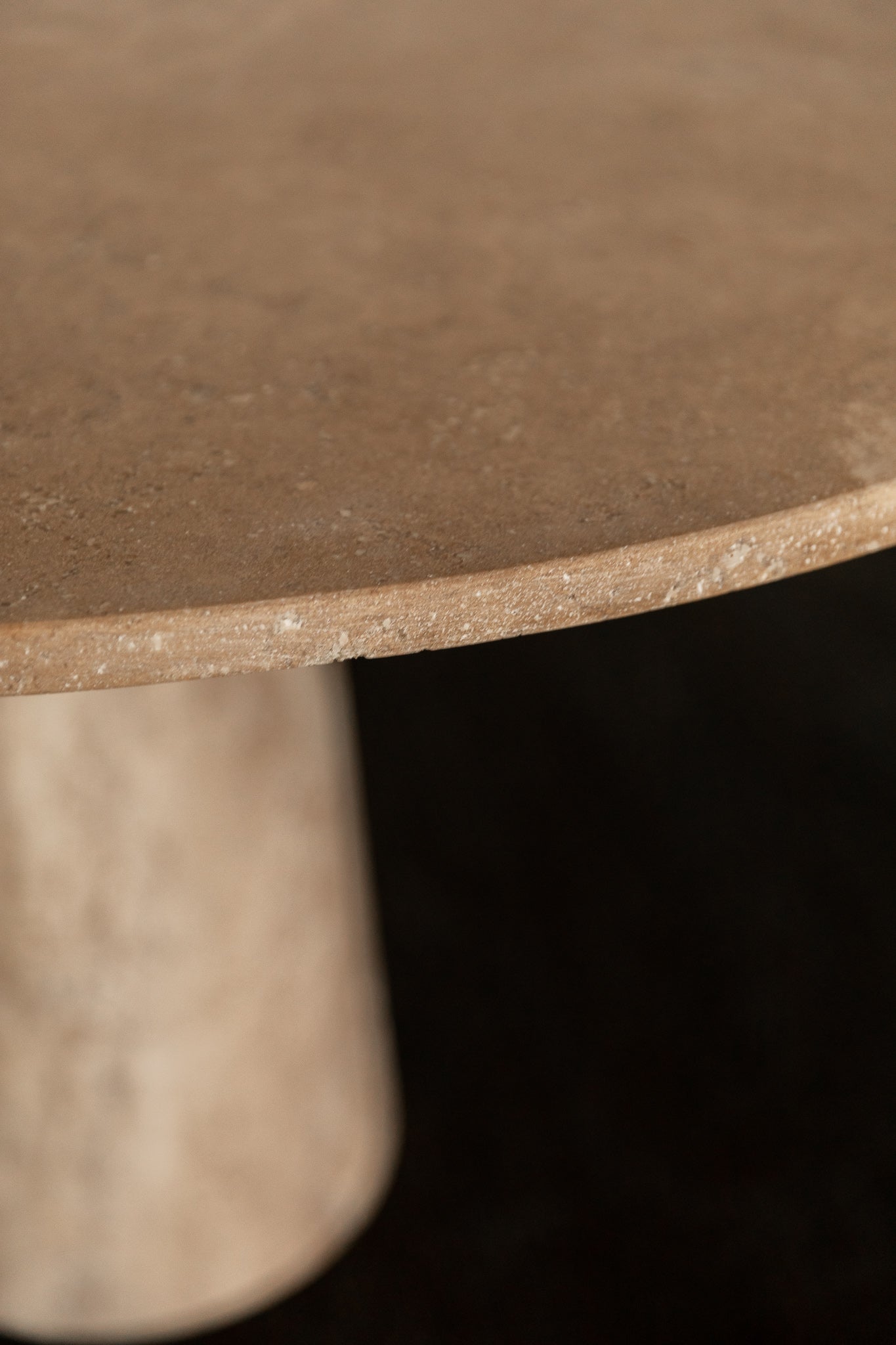 Mesa Cónica del Siglo XXI en Mármol Travertino - 5