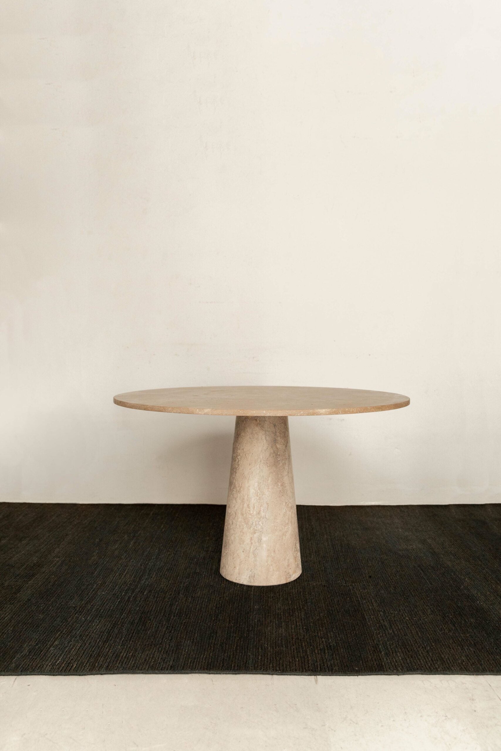 Mesa Cónica del Siglo XXI en Mármol Travertino