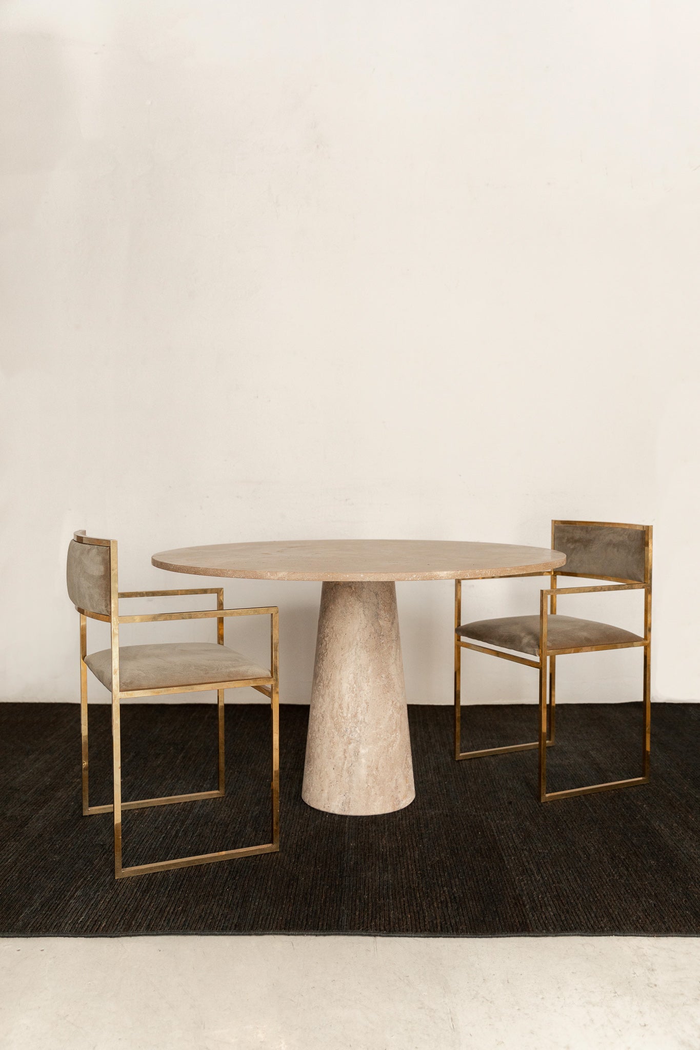 Mesa Cónica del Siglo XXI en Mármol Travertino - 2