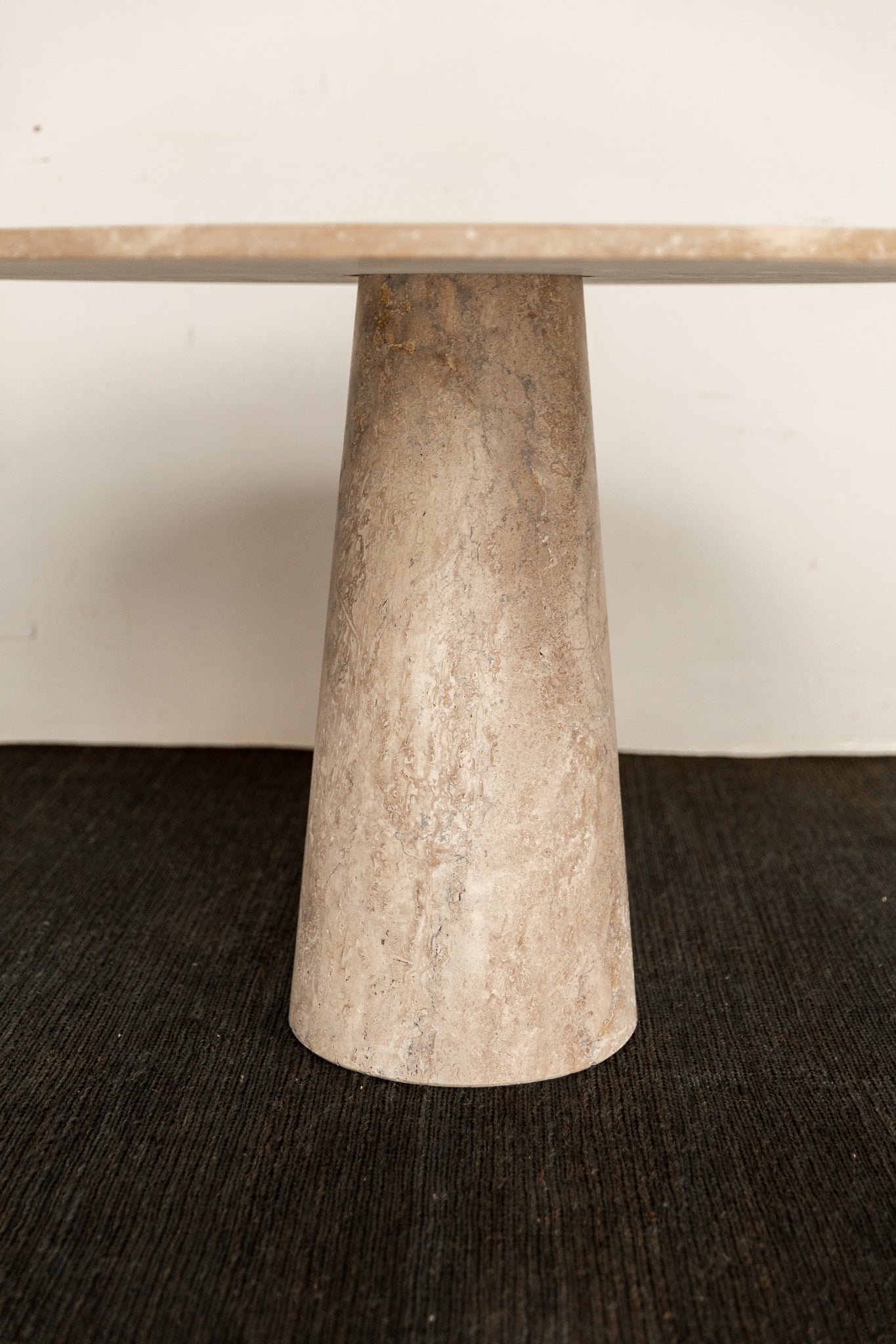 Mesa Cónica del Siglo XXI en Mármol Travertino - 3