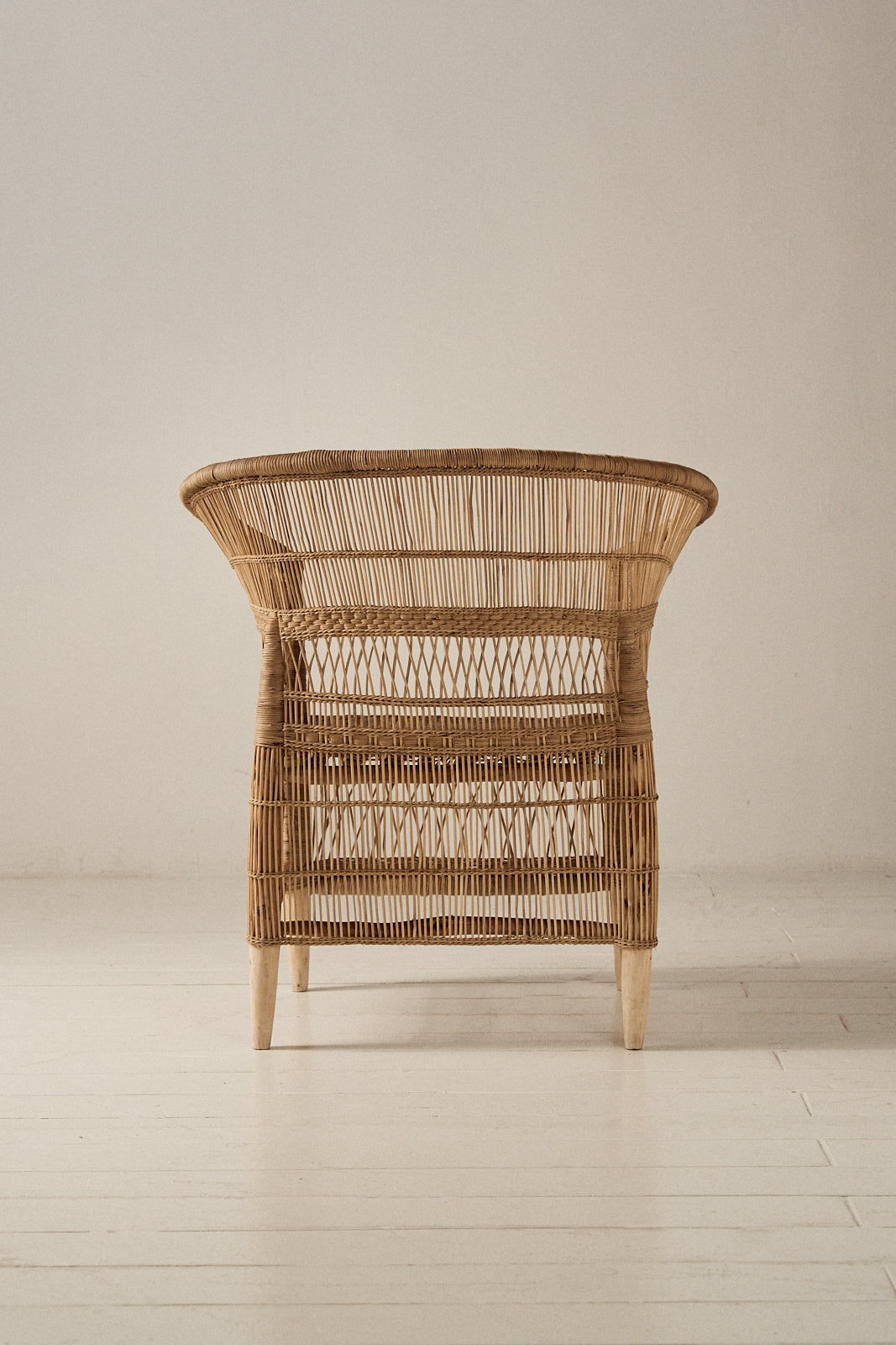 Butaca del Siglo XXI en Ratán con Respaldo Curvo - 7