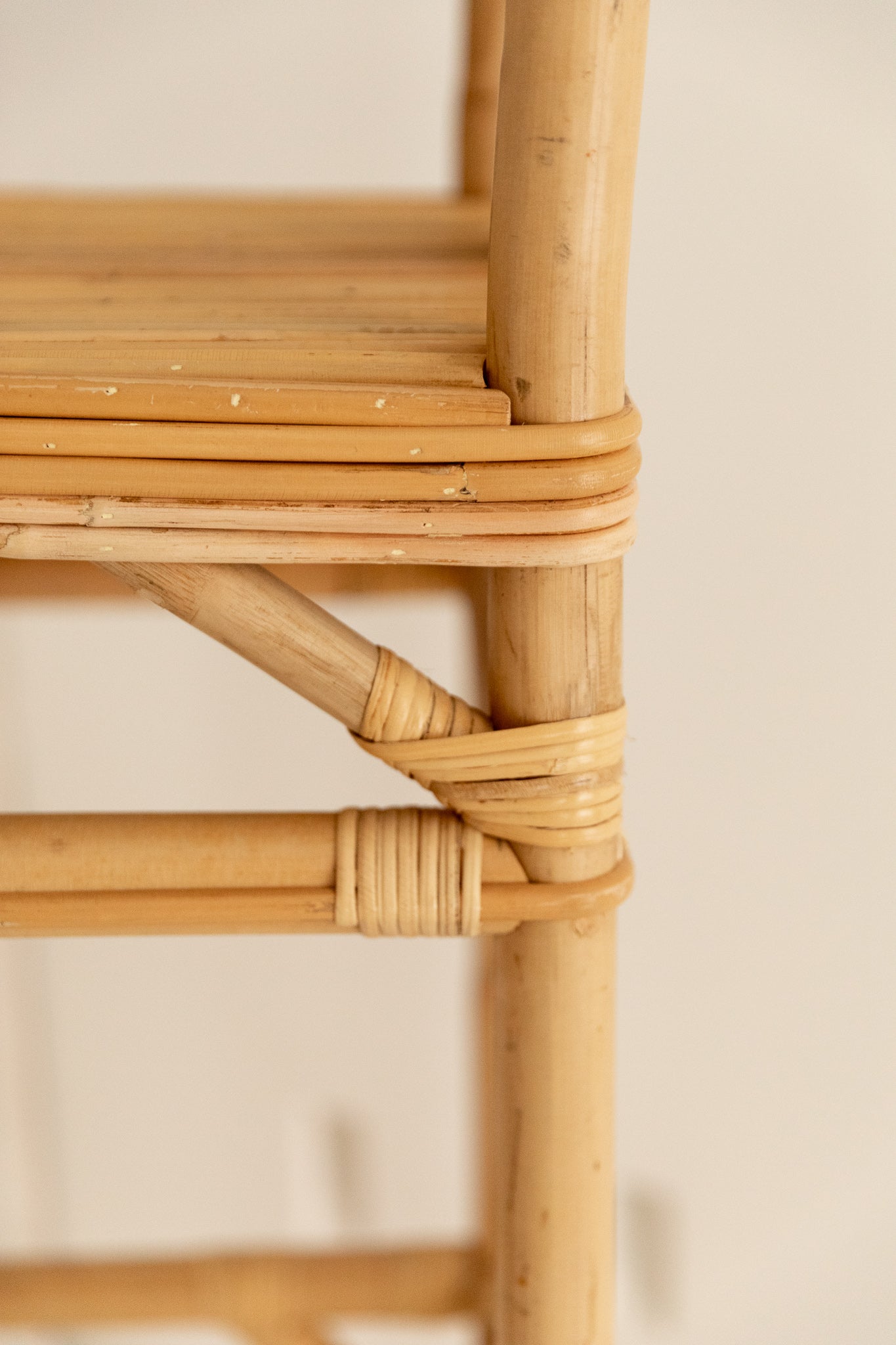 Taburete de Ratán del Siglo XXI con Respaldo Curvo - 6