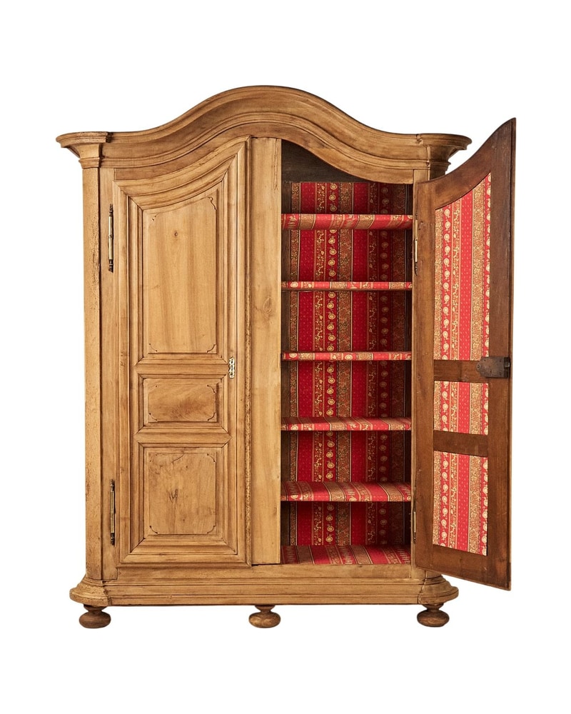 18th Century French Walnut Wardrobe in Louis XV Style - 2/7