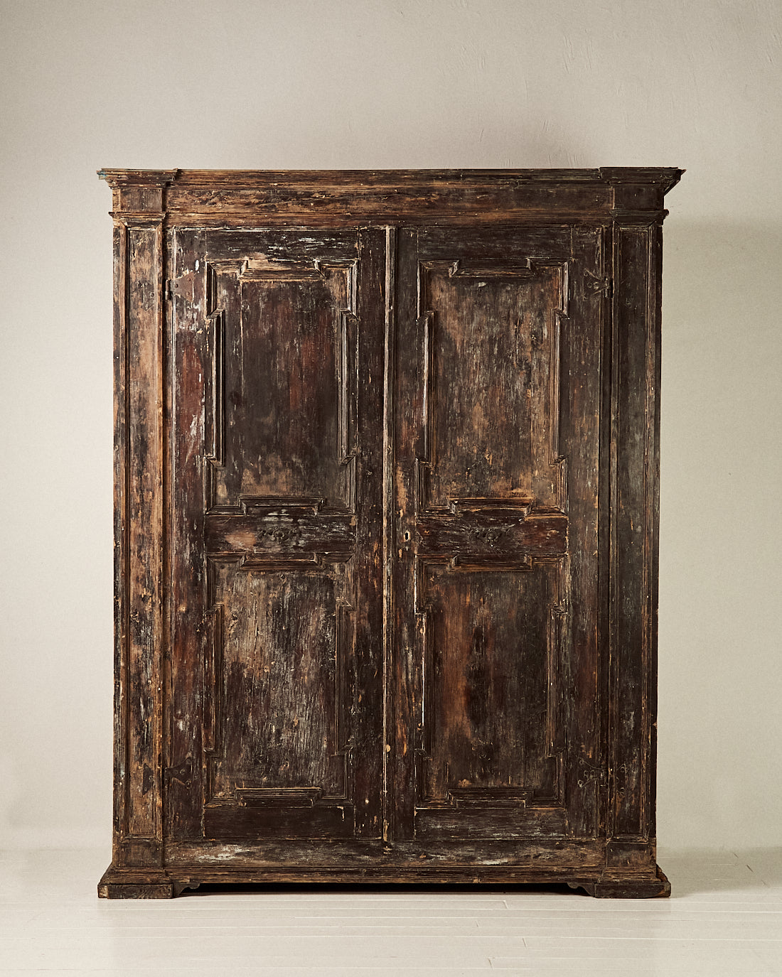 Armario Italiano de Madera de Álamo del Siglo XVIII