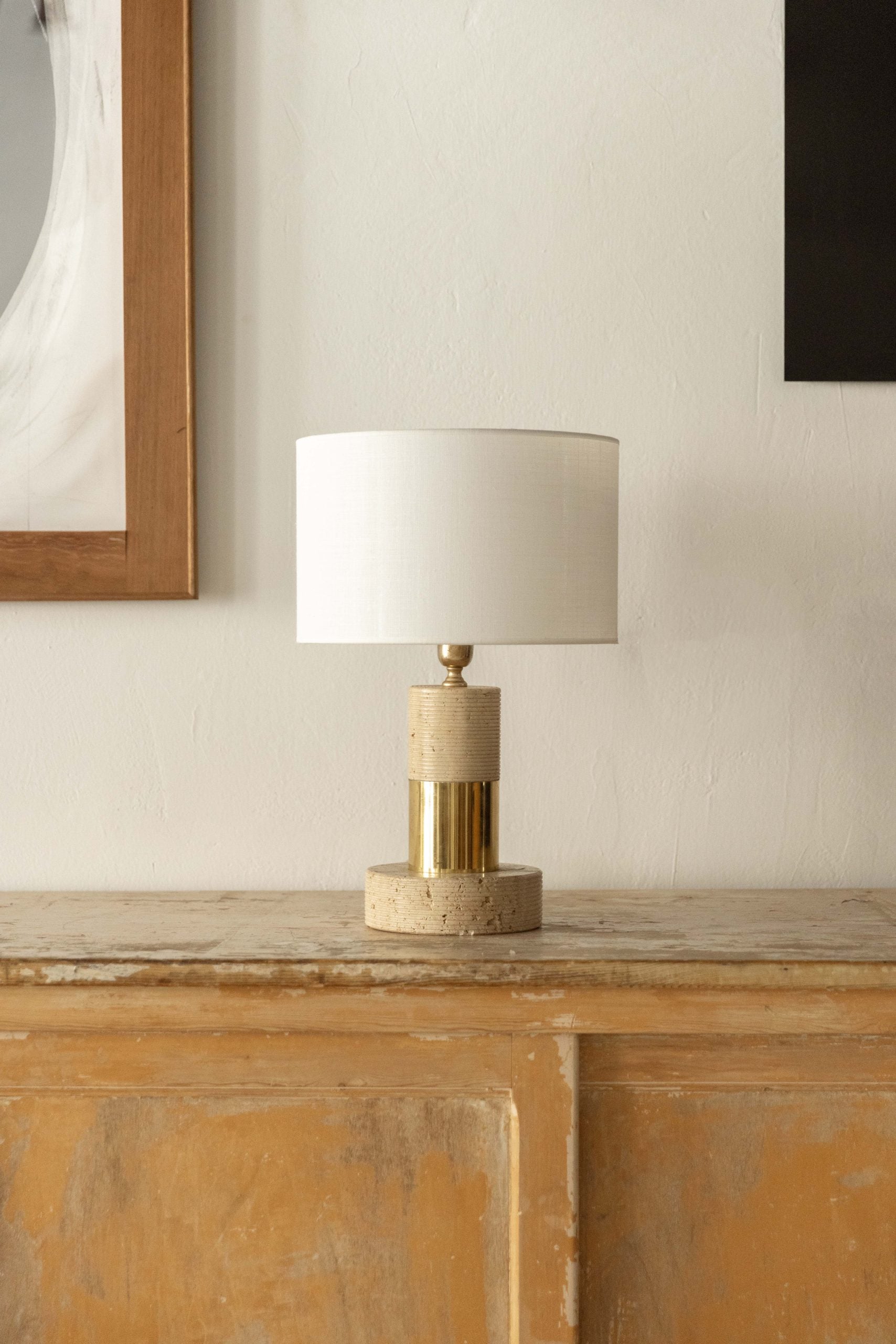 Base de Lámpara Redonda del Siglo XXI en Travertino y Latón