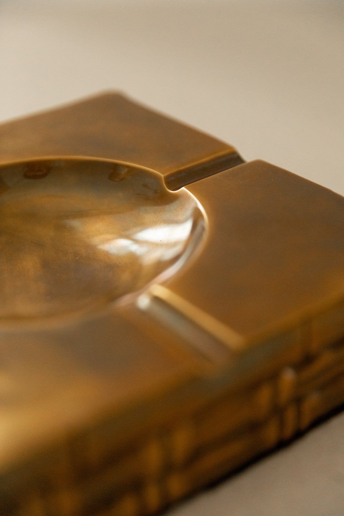 Cenicero de Latón del Siglo XX con Efecto Bambú - 2