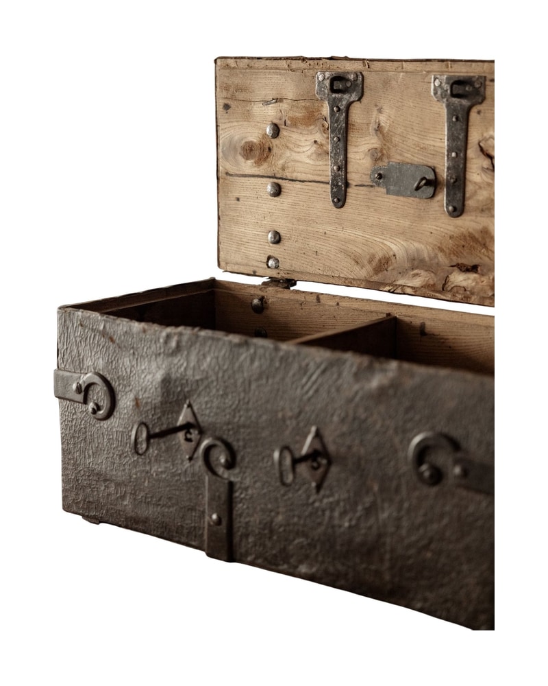 19th Century Antique Wooden Chest with Original Hardware - 8/8