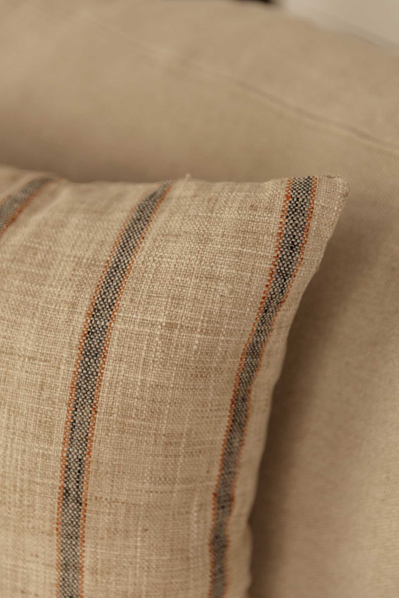 Cojín Raya Vintage del Siglo XXI en Lino y Seda - 2