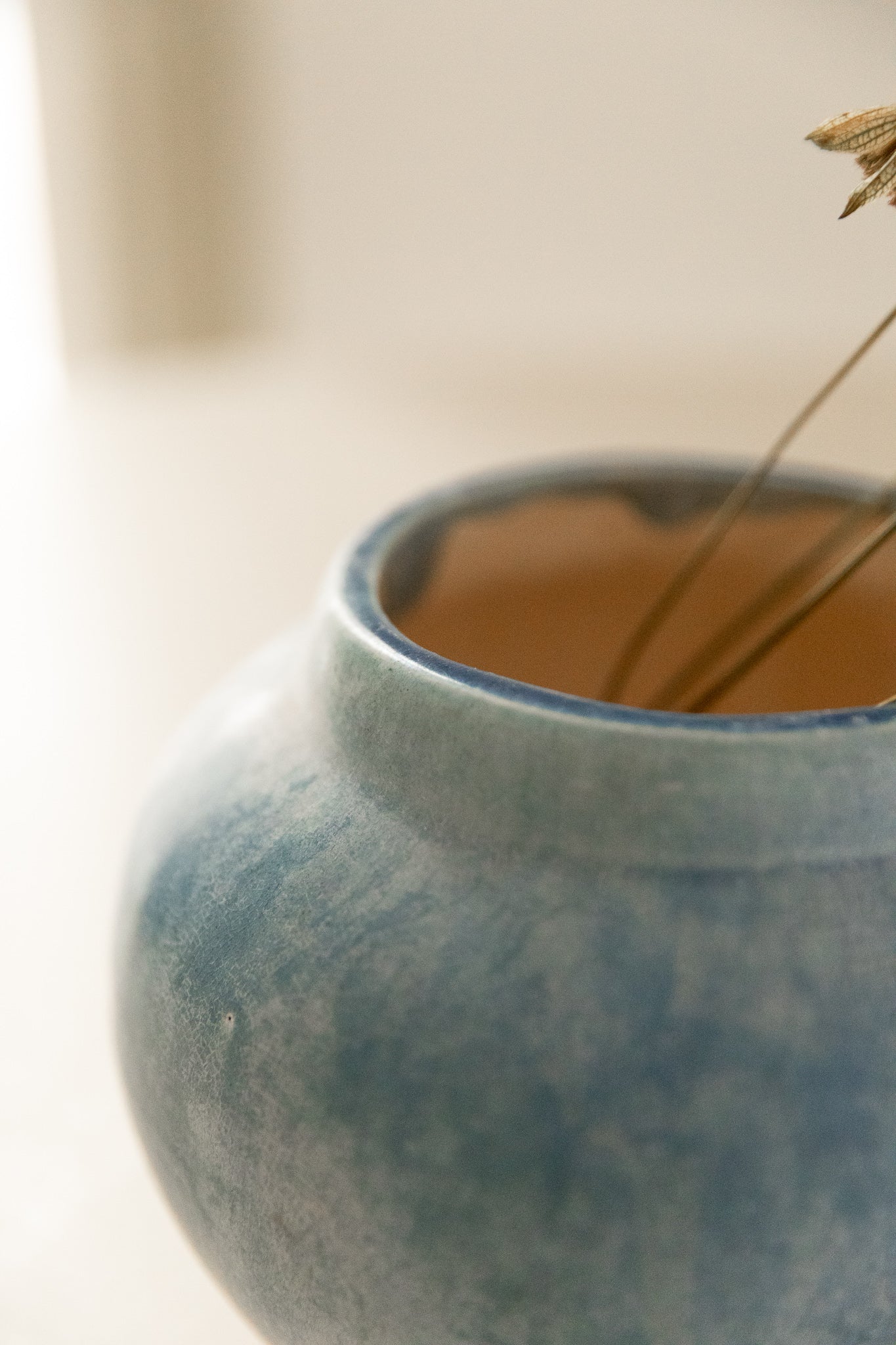 Jarrón de Cerámica del Siglo XX en Azul Francés - 2