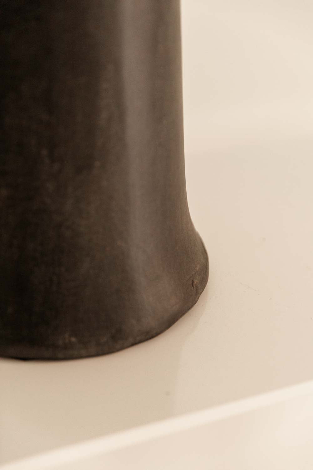 Jarrón del Siglo XXI en Cerámica Gris Patinado - 5