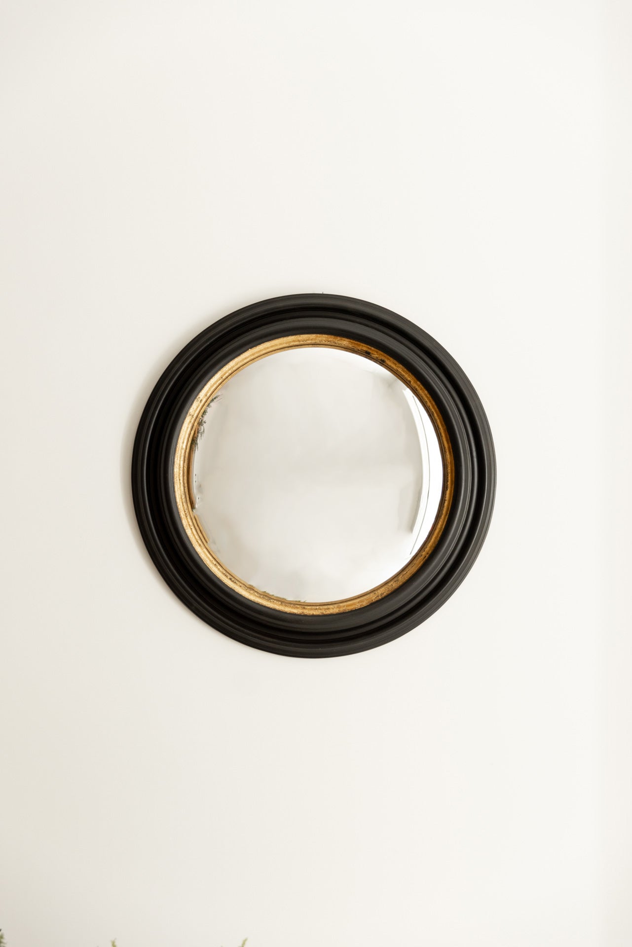 Espejo Convexo del Siglo XXI con Marco de Madera