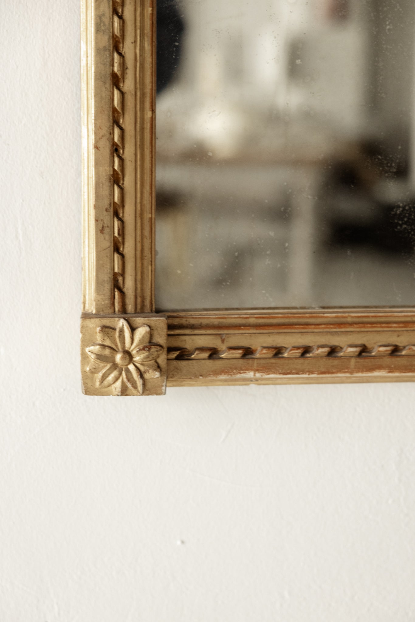 Espejo Francés del Siglo XVIII en Estilo Louis XVI - 4