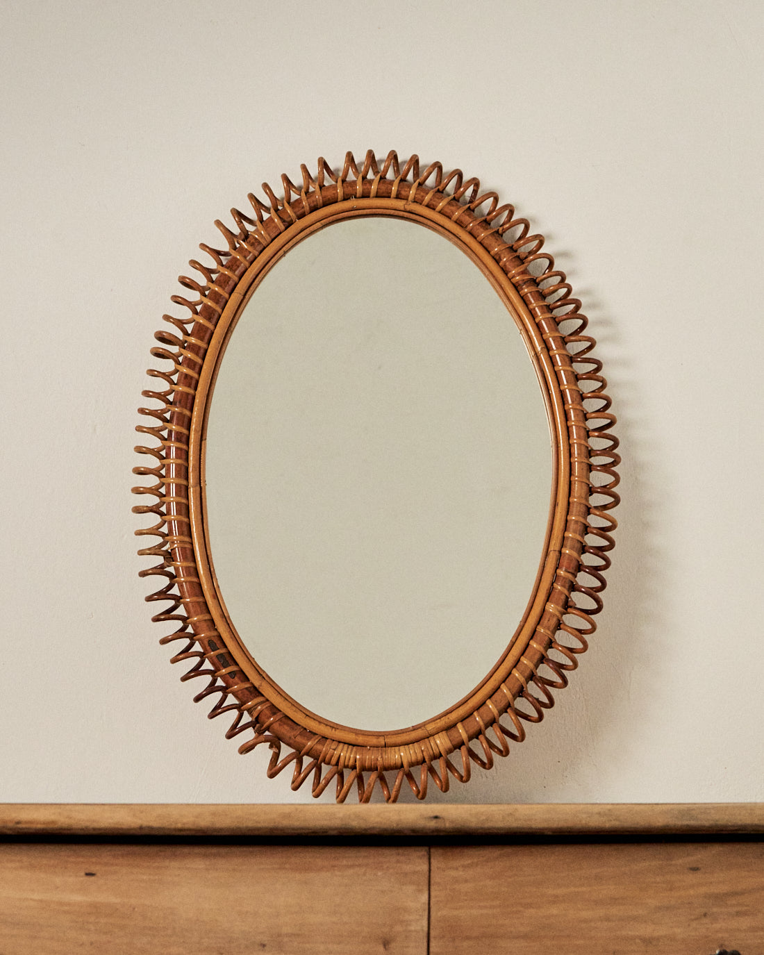 Espejo Italiano de Ratán del Siglo XX con Diseño Cote d`Azur